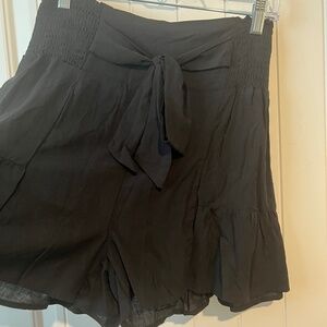 Womens Black Flowy Bow Shorts.